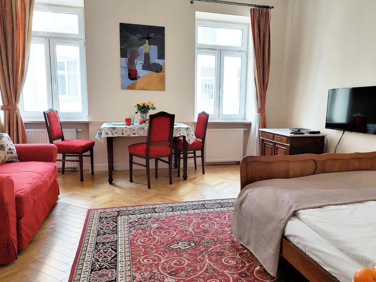 Apartamenty Metro Praga 바르샤바 외부 사진